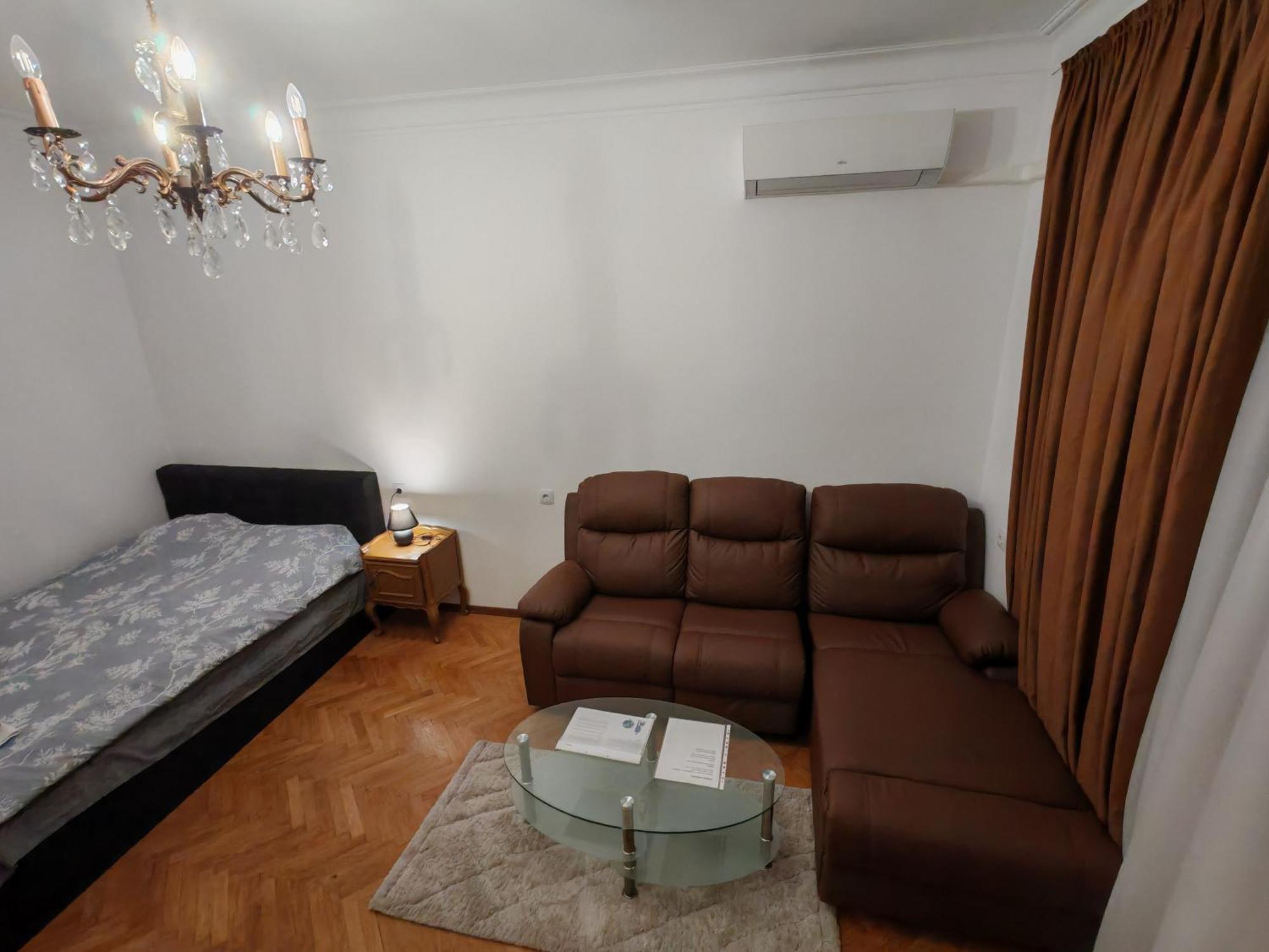 88 Apartment *